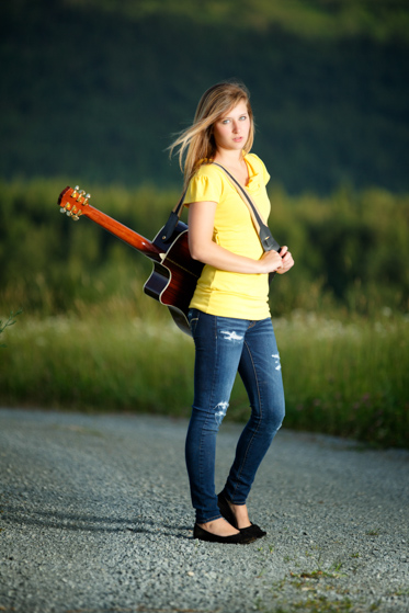 Daranie's senior portraits near Priest River Idaho