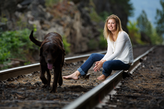 Daranie's senior portraits near Priest River Idaho