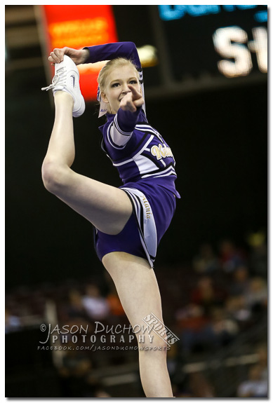 Kellogg Cheerleader performing at the state cheer competition